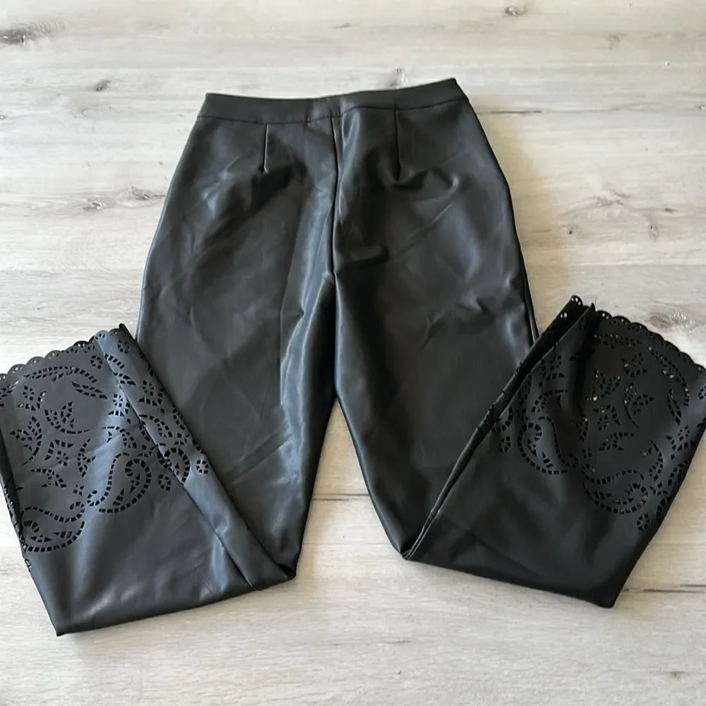 Isaac Mizrahi Live! Regular Perforated Hem Faux Leather Pants Black 10T NWOT